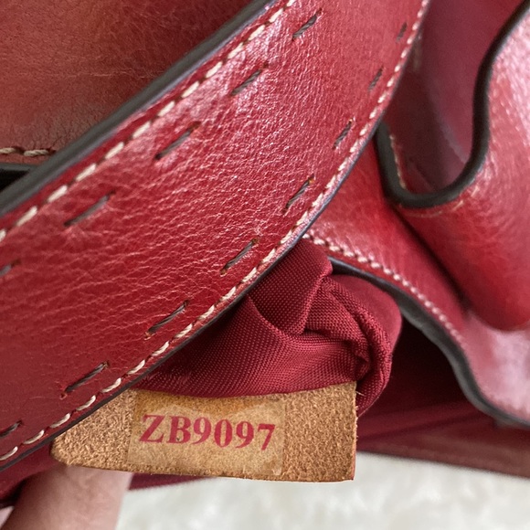 Fossil Red Leather Shoulder Bag - Picture 12 of 16
